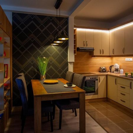 Family Residence Eger Extérieur photo