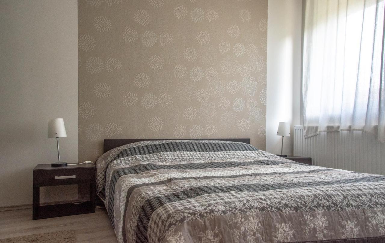 Family Residence Eger Extérieur photo